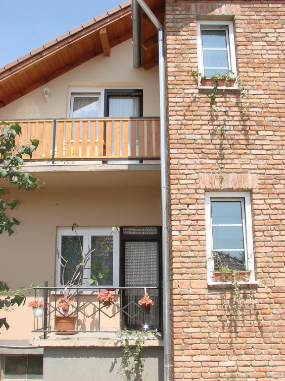 Bóbita Apartman Sárvár Exterior foto